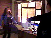 Angel tire sur Faith.