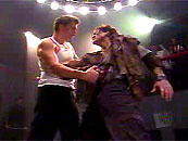 Angel trucide Baker.